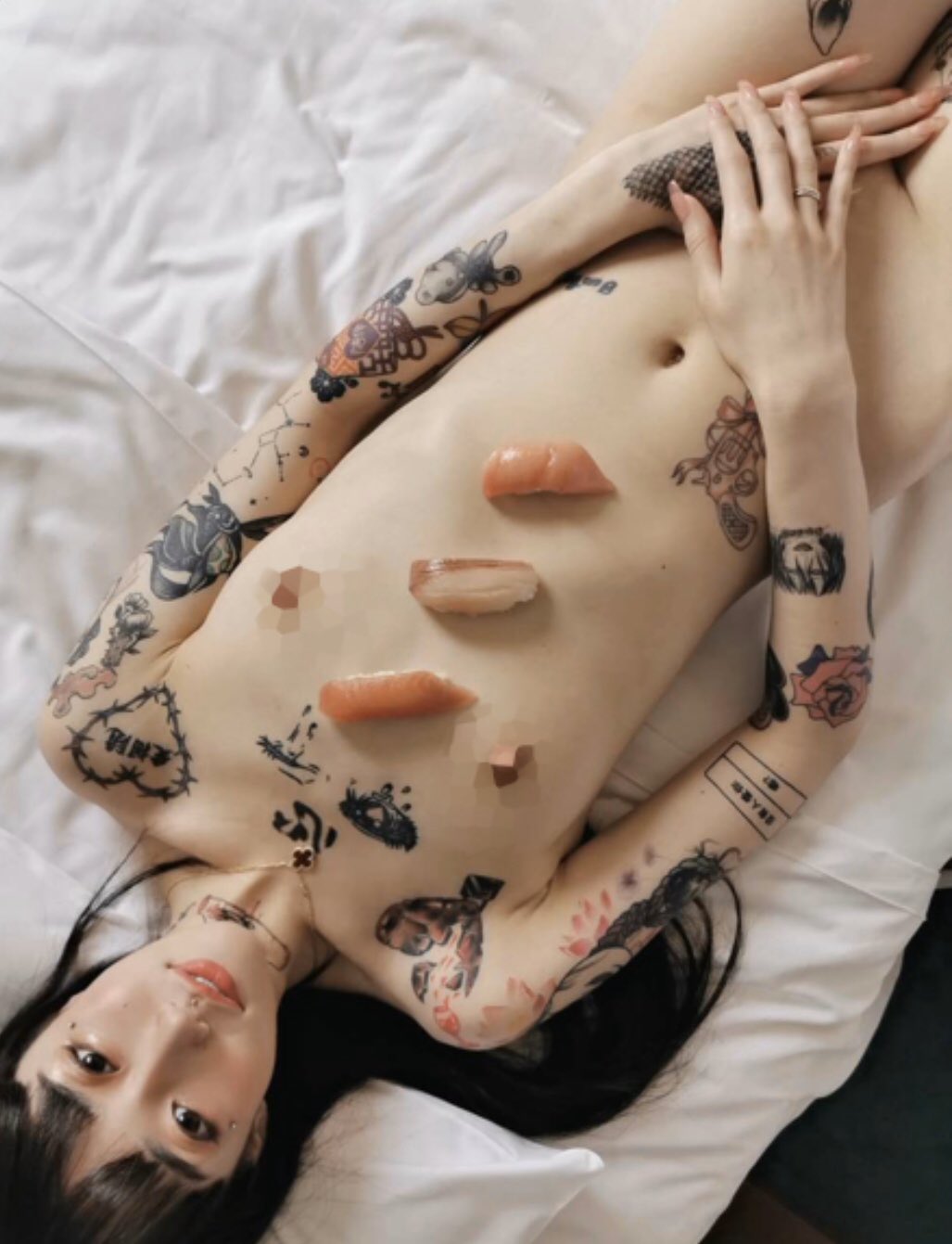 【水森翠エロ画像】タトゥーの数が凄いスレンダー痴女・水森翠！