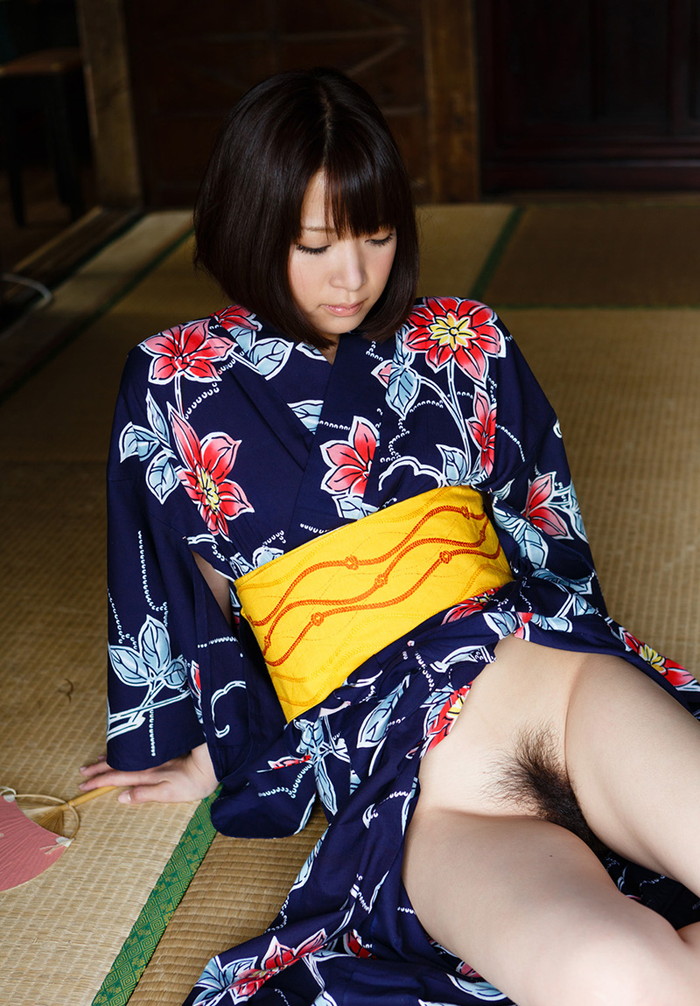 【和服エロ画像】やっぱり日本人でよかったと思う和服の女の子たちのエロスｗ 02