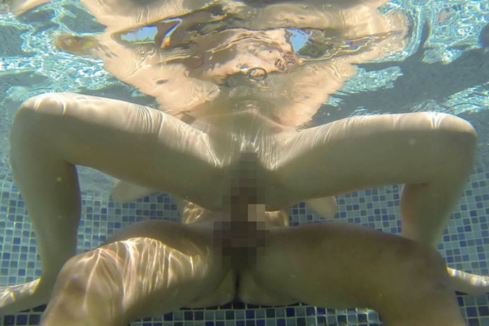 【水中セックスエロ画像】水中で合体している！？こんな状況下でもセックスしちゃうやつｗｗｗ 04