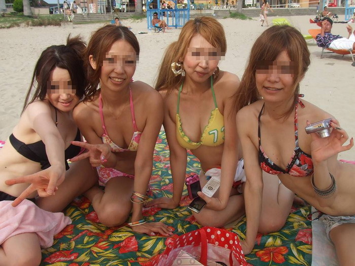 【素人水着エロ画像】寒いから夏場の女の子たちの水着姿でも見てみようずｗｗ 02