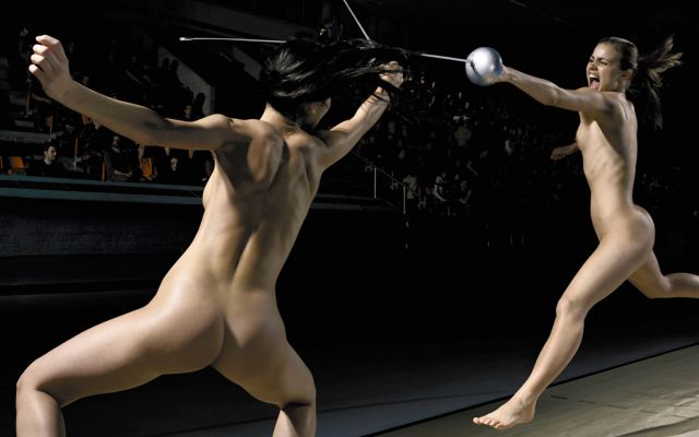 【裸スポーツエロ画像】ユニフォームではなく、全裸でスポーツする女子！ｗｗｗｗ 04