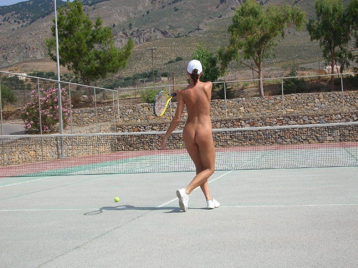 【裸スポーツエロ画像】ユニフォームではなく、全裸でスポーツする女子！ｗｗｗｗ 08