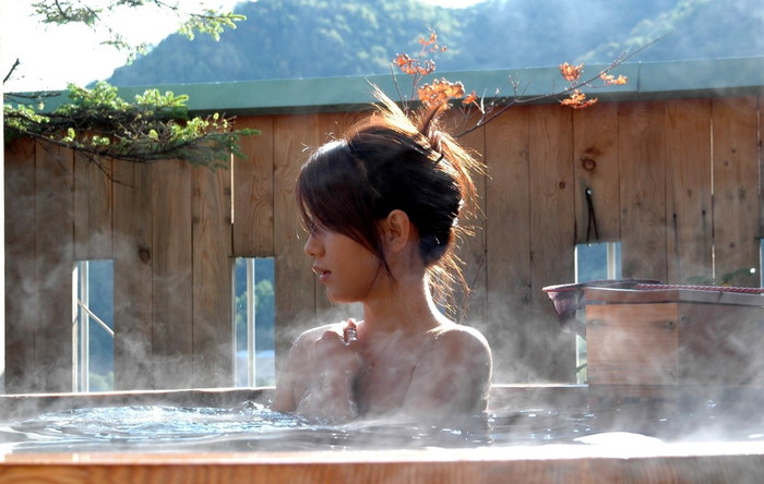 【入浴エロ画像】女の子が全裸になる時！お風呂では男も女も全裸だぜ！ｗｗｗ 14