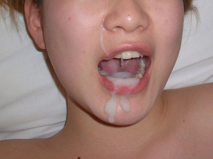 【口内発射エロ画像】女の子の口内でフェラチオされながら果てるのって幸せすぎｗｗ 07